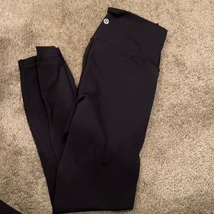 Lululemon size 6